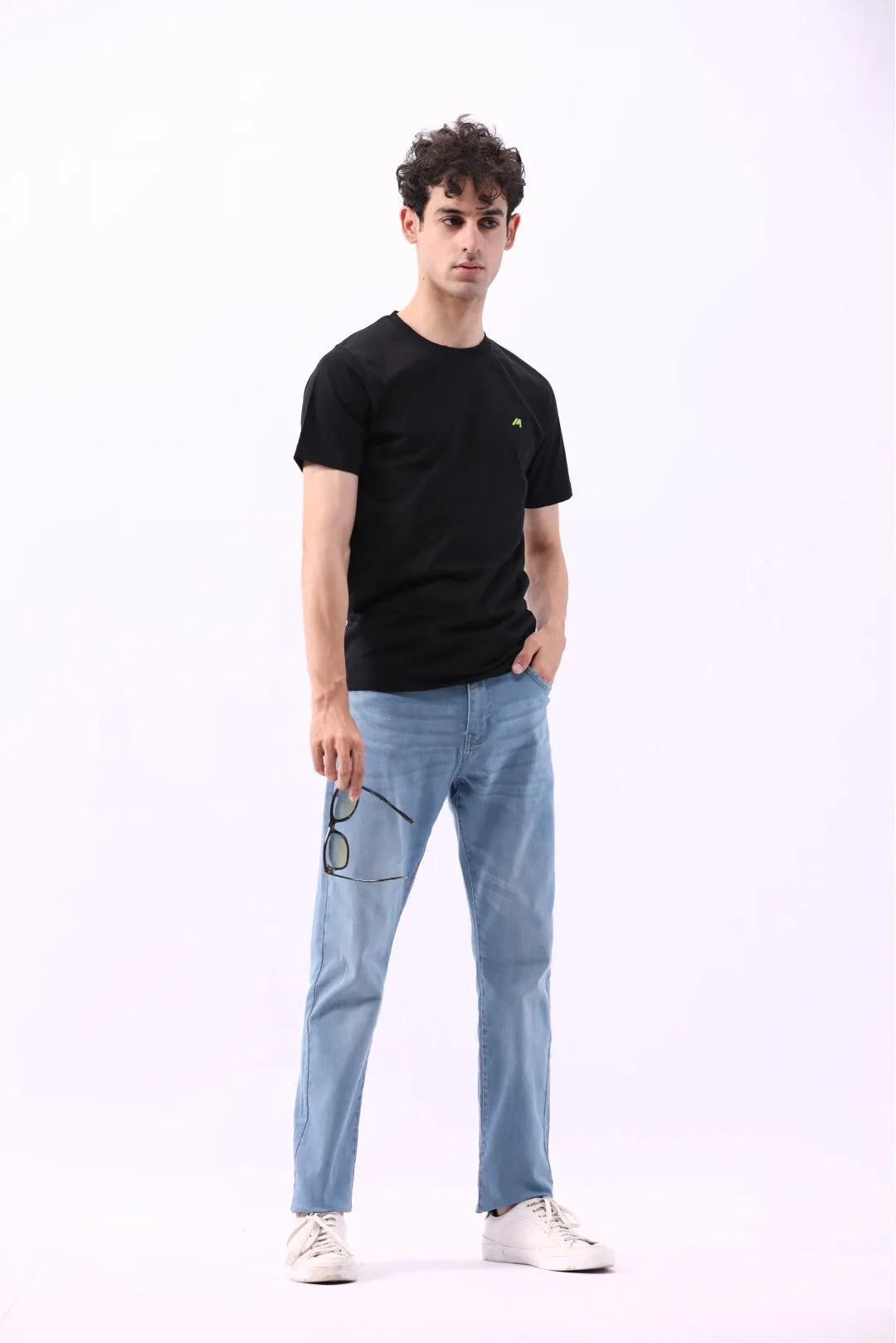 SOLID BLACK T-SHIRT