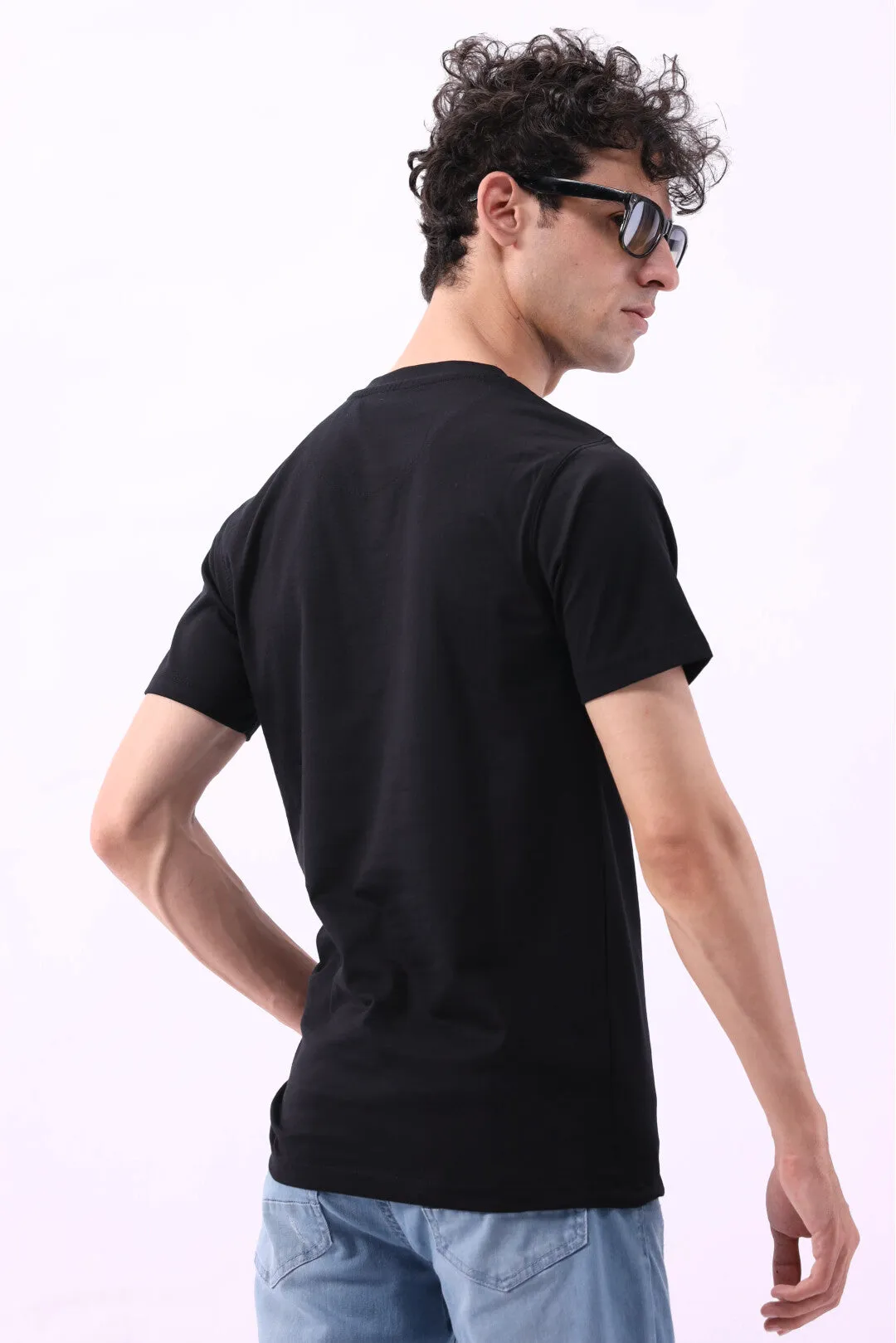 SOLID BLACK T-SHIRT